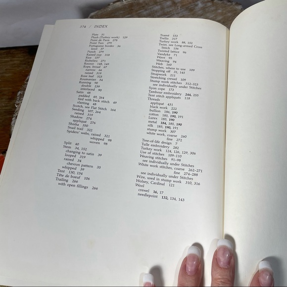 Erica Wilson's embroidery book vintage hardbook - Picture 13 of 14